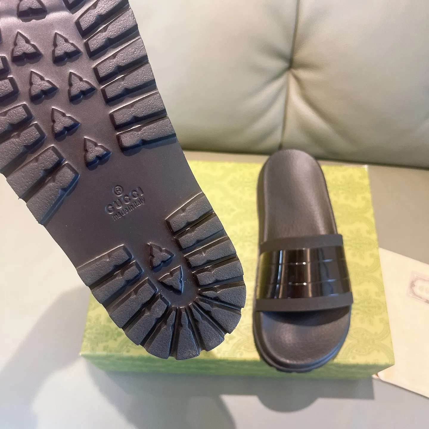 Men's Men's Shoes 130🐮🐮Gucci Gucci Slippers Gucci 2024 latest beach sandals slippers Original molding double G LOGO Original molding consistent Outsole: Men's Men's Shoes u double-layer outsole Size: 35-46